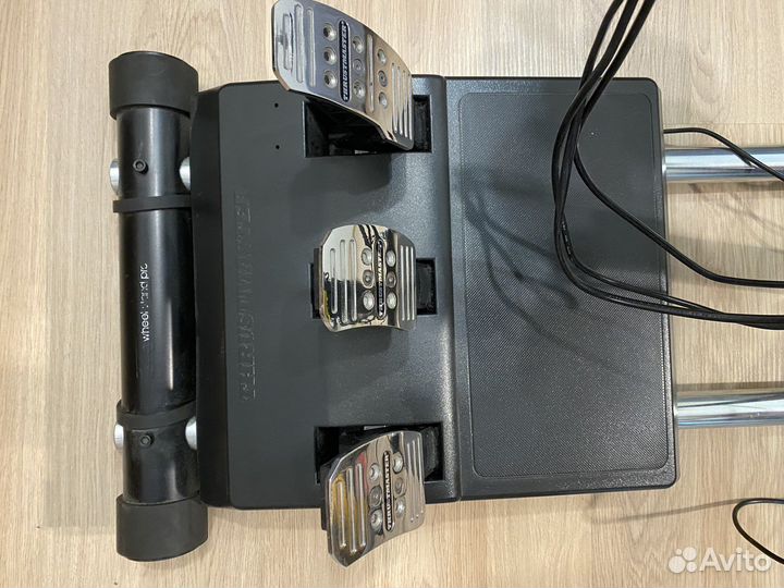 Руль thrustmaster t150 pro, стойка, кпп
