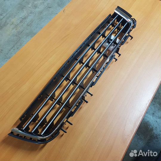 Решетка бампера Opel Astra H рестайл