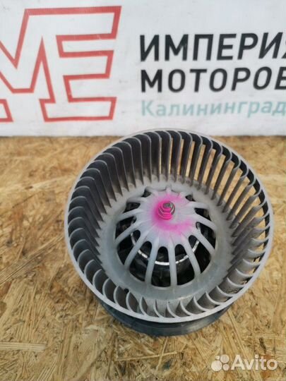 Моторчик печки Renault Duster K4MA690 2014