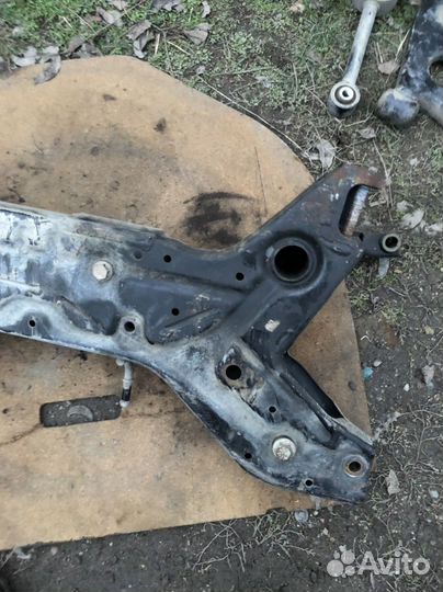 Подрамник mitsubishi colt z36