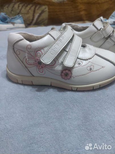 Кроссовки для девочки 29