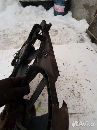 Вентилятор охлаждения двигателя Nissan Maxima Cefi