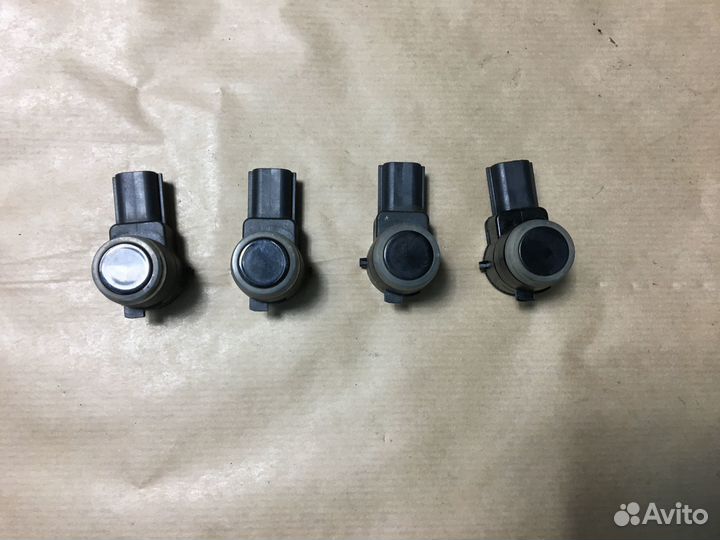 Датчик парковки Cadillac SRX II 09-16