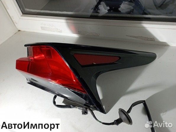 Фонарь правый задний Lexus NX бу