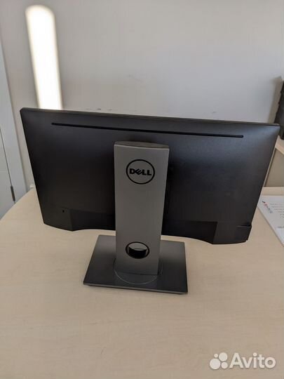 Монитор Dell 23