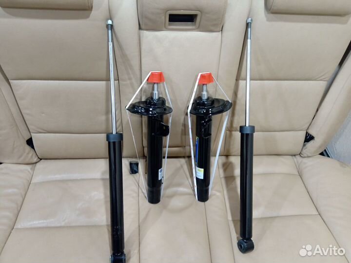 Комплект амортизаторов Е46