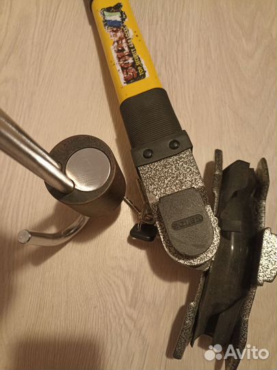 Противоугонный замок на руль блокиратор Solex