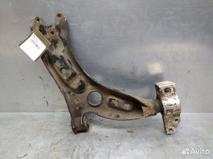 Рычаг передний левый Skoda Octavia (A5 1Z)