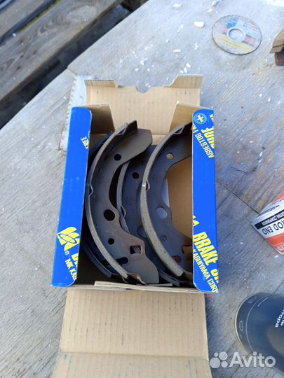 Продам колодки перед зад на mazda familia
