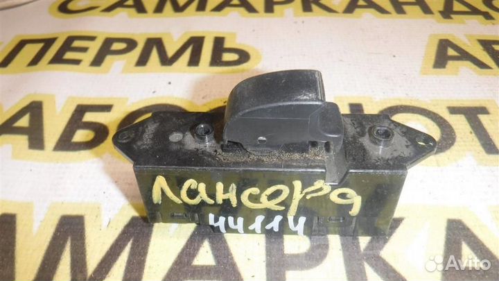 Кнопка стеклоподъемника Mitsubishi Lancer 9 (CS)