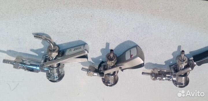 Заборная (раздаточная) головка 