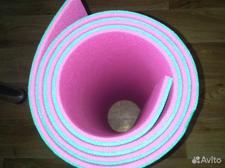 Коврик для йоги и фитнеса