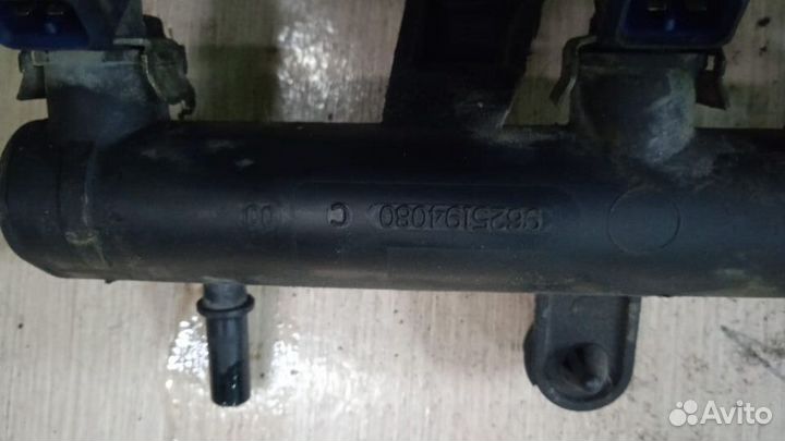 Топливная рампа Форсунка Citroen Xsara Picasso 1.6