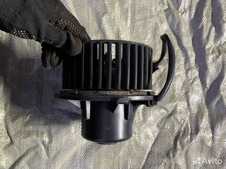 Моторчик печки VW Passat B3 1989г