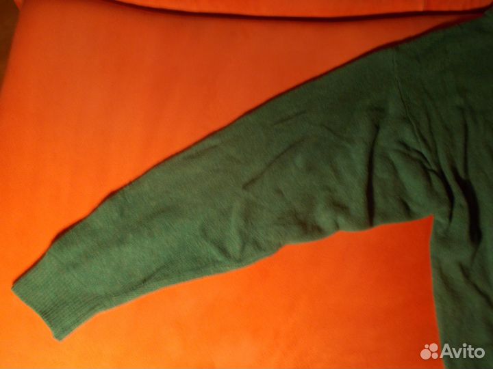 Свитер мужской зелёный