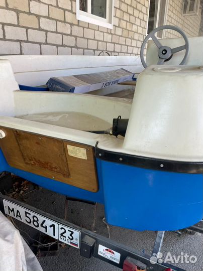 Продаётся лодка, мотор и прицеп