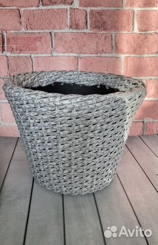 Кашпо плетенное