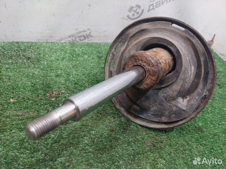 Амортизатор подвески передний левый Toyota Rav4