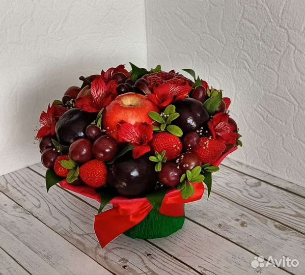Фруктовый букет с гранатом