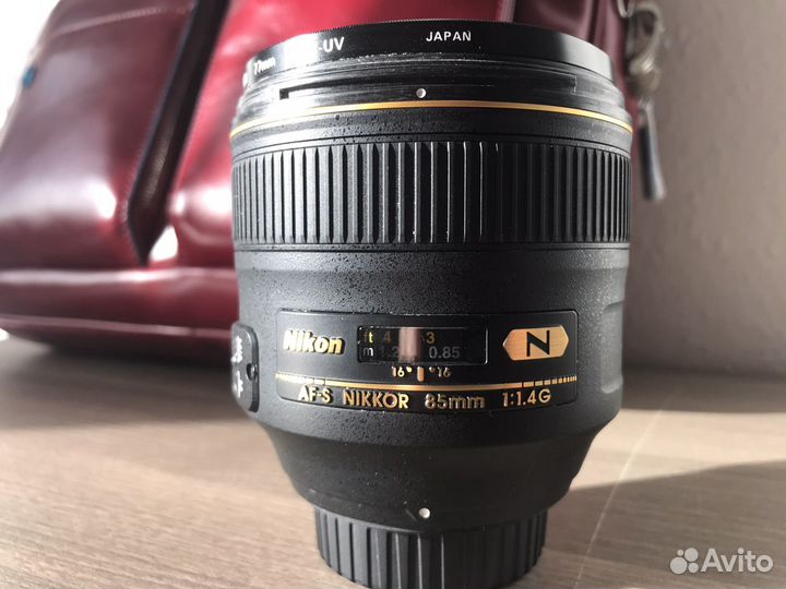 Объектив Nikon 85 f/1.4 Japan