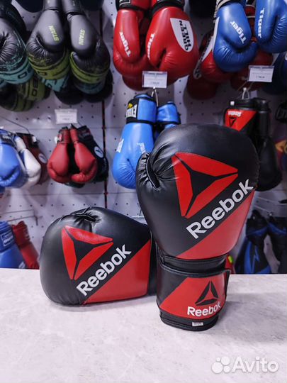 Боксерские перчатки Reebok 10/12 OZ