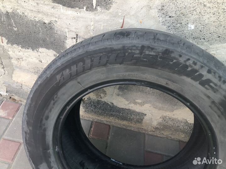 Bridgestone Dueler H/P 235/60 R17 106