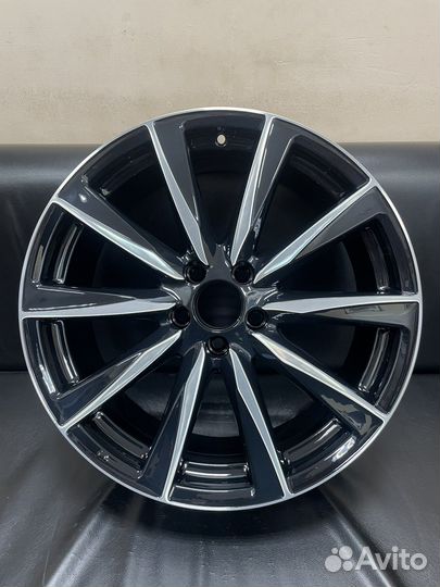 Комплект дисков на Mercedes, Bmw 5x112 r19