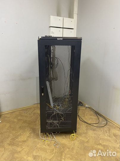 Серверный шкаф hyperline 32