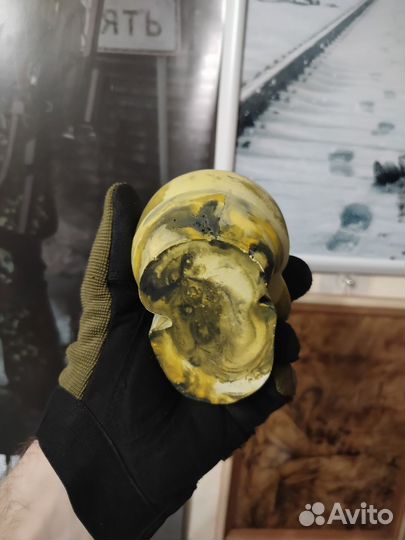 Череп из гипса, камуфляж