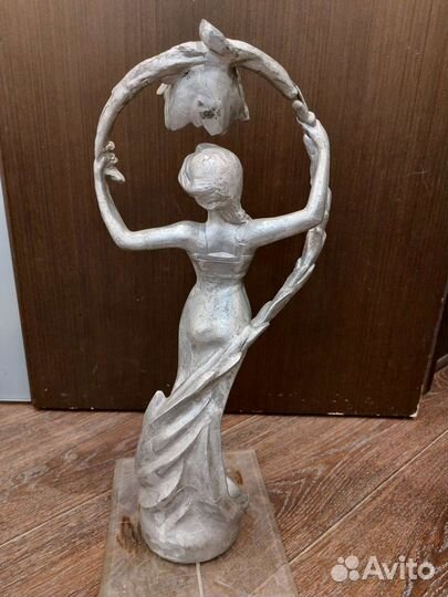 Настольный Светильник СССР Девушка с тюльпаном