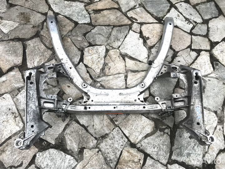 Подрамник передний BMW 5 E60