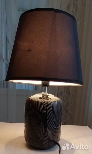 Лампа настольная
