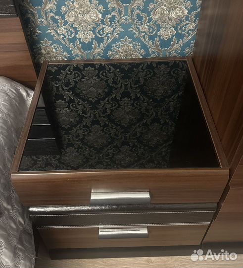 Спальный гарнитур из массива дерева бу