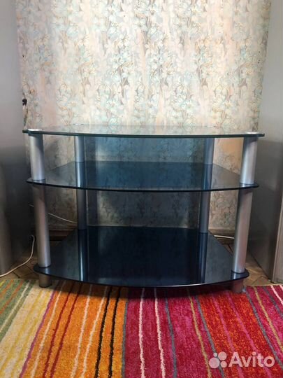 Тумба под тв (и не только) из стекла и металла