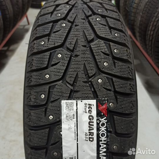 Yokohama Ice Guard Stud IG55 215/55 R17 108T