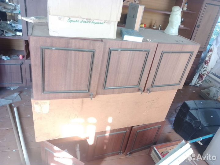 Шкаф сервант