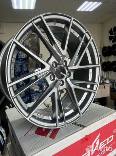 18x8,0 5x100 ET45 D72,6 enkei VV polo / Rapid
