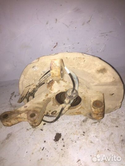 Поворотный кулак перед правый Mitsubishi Lancer 10