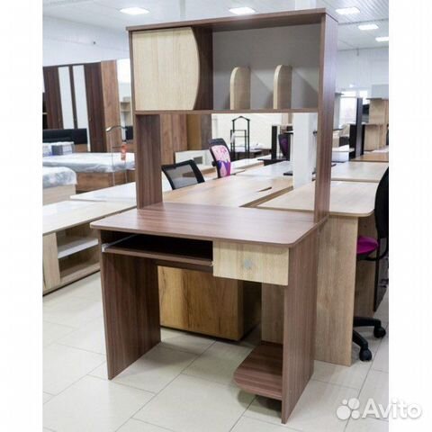 Стол компьютерный