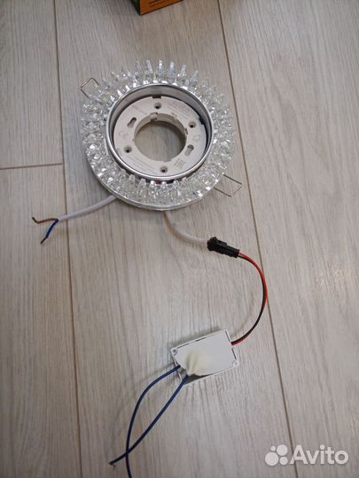 Светильник встраиваемый