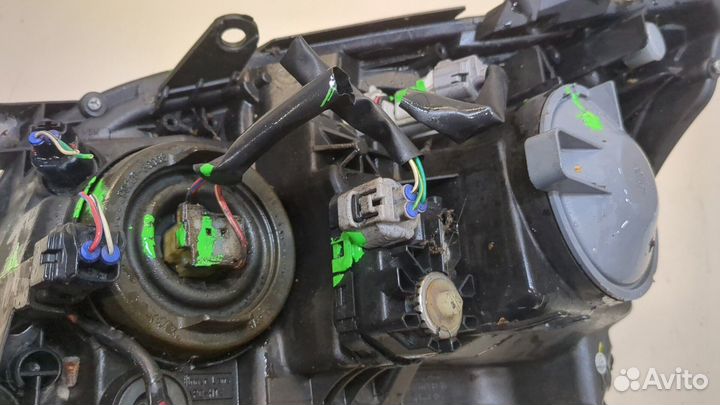 Фара (передняя) Toyota Avensis 2, 2006