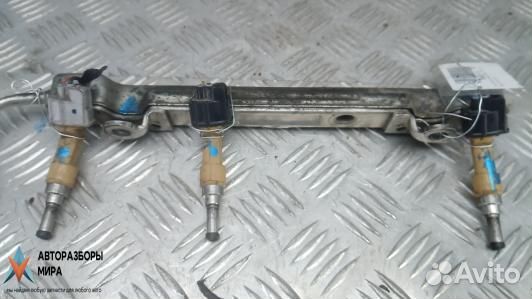 Топливная рампа Toyota Prius 3 2010