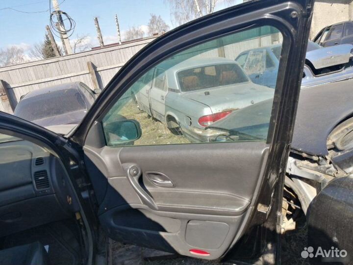 Дверь передняя правая Renault Laguna 2 2.2 2003