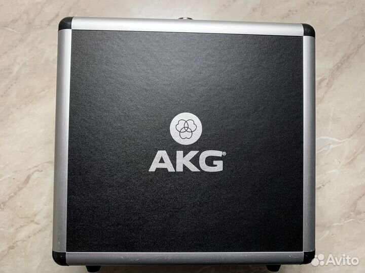 Микрофон akg p420