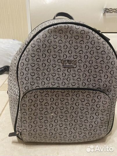 Рюкзак guess
