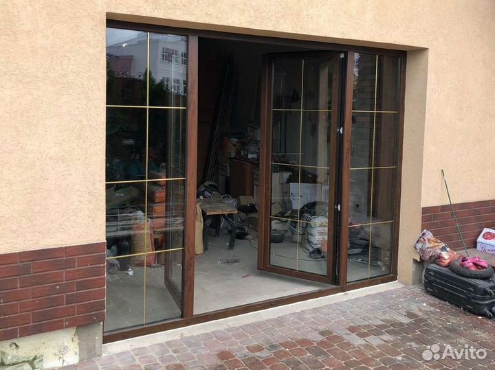 Пластиковые входные двери