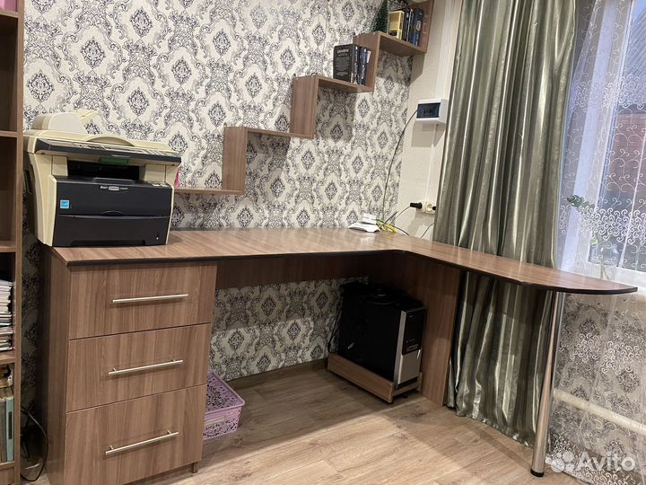 Школьный уголок