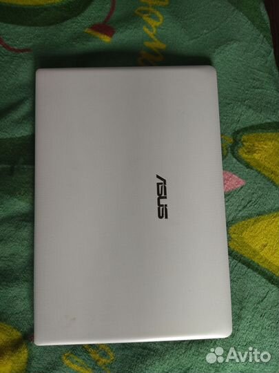 Ноутбук asus