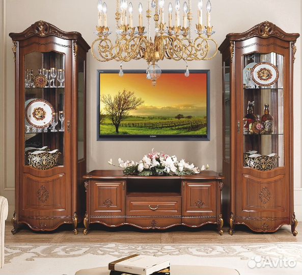 Шкаф Витрина-классика новые в наличие