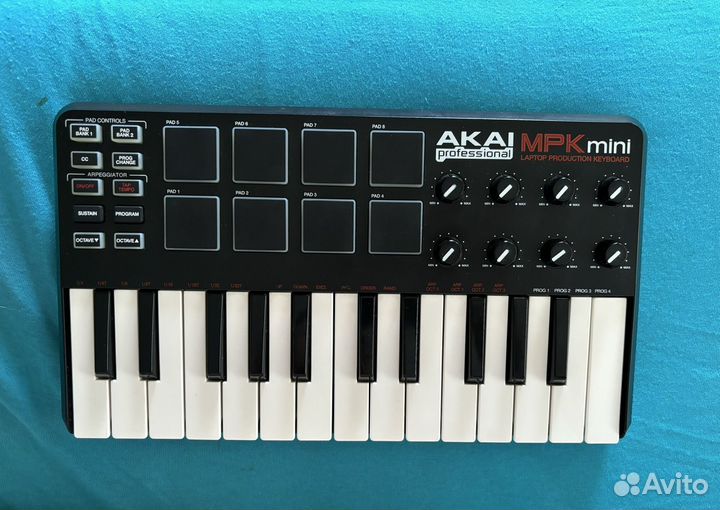 Akai MPK mini (gen1)